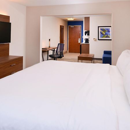 Holiday Inn Express Hotel & Suites Urbana-Champaign-U Of I Area By Ihg Exterior foto